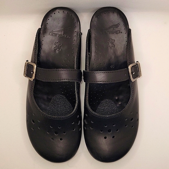 Unique!!! Dansko black mary jane clogs with boho detailing.  Size 40. - Picture 2 of 10